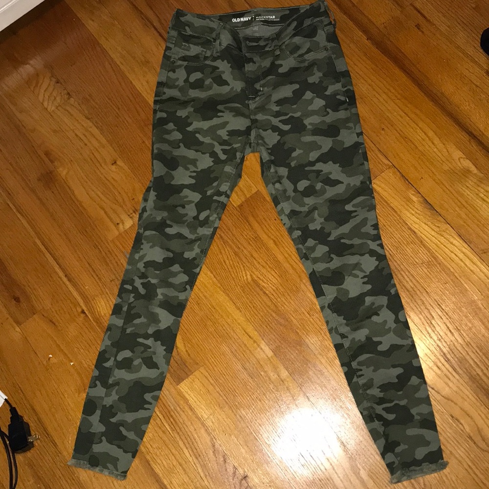 Women’s camouflage skinny jeans